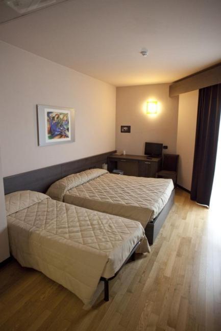 Eq Hotel Travagliato Room photo