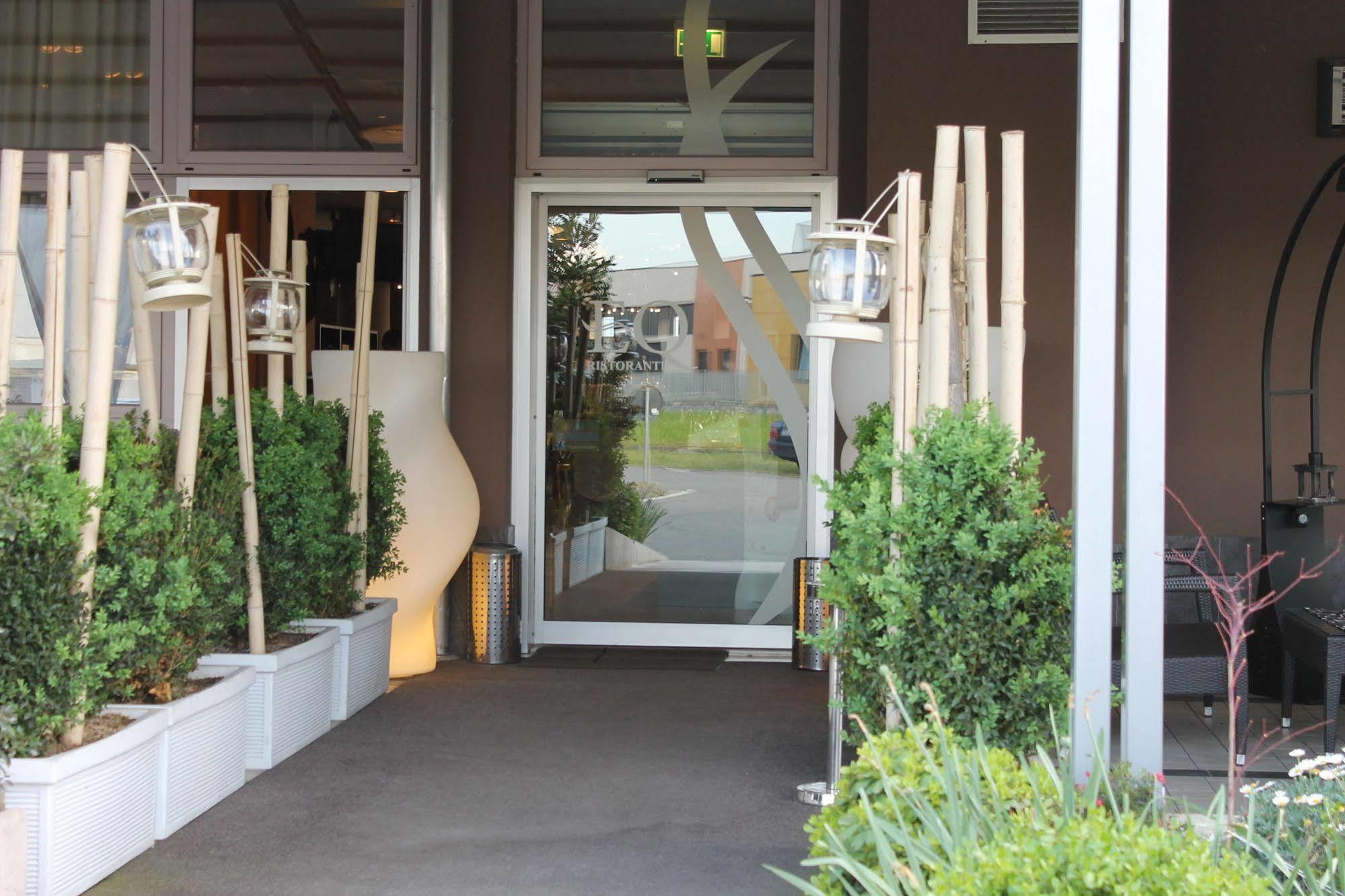 Eq Hotel Travagliato Exterior photo