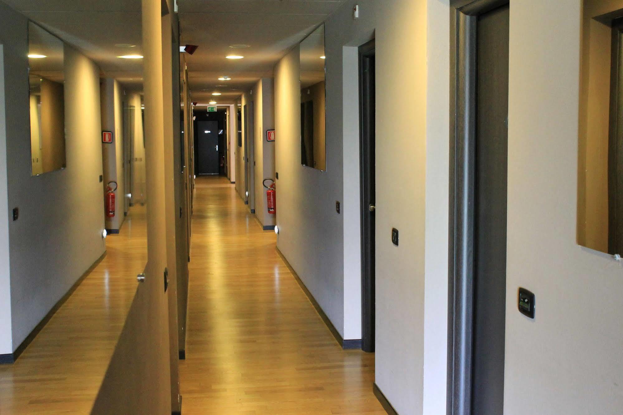 Eq Hotel Travagliato Exterior photo